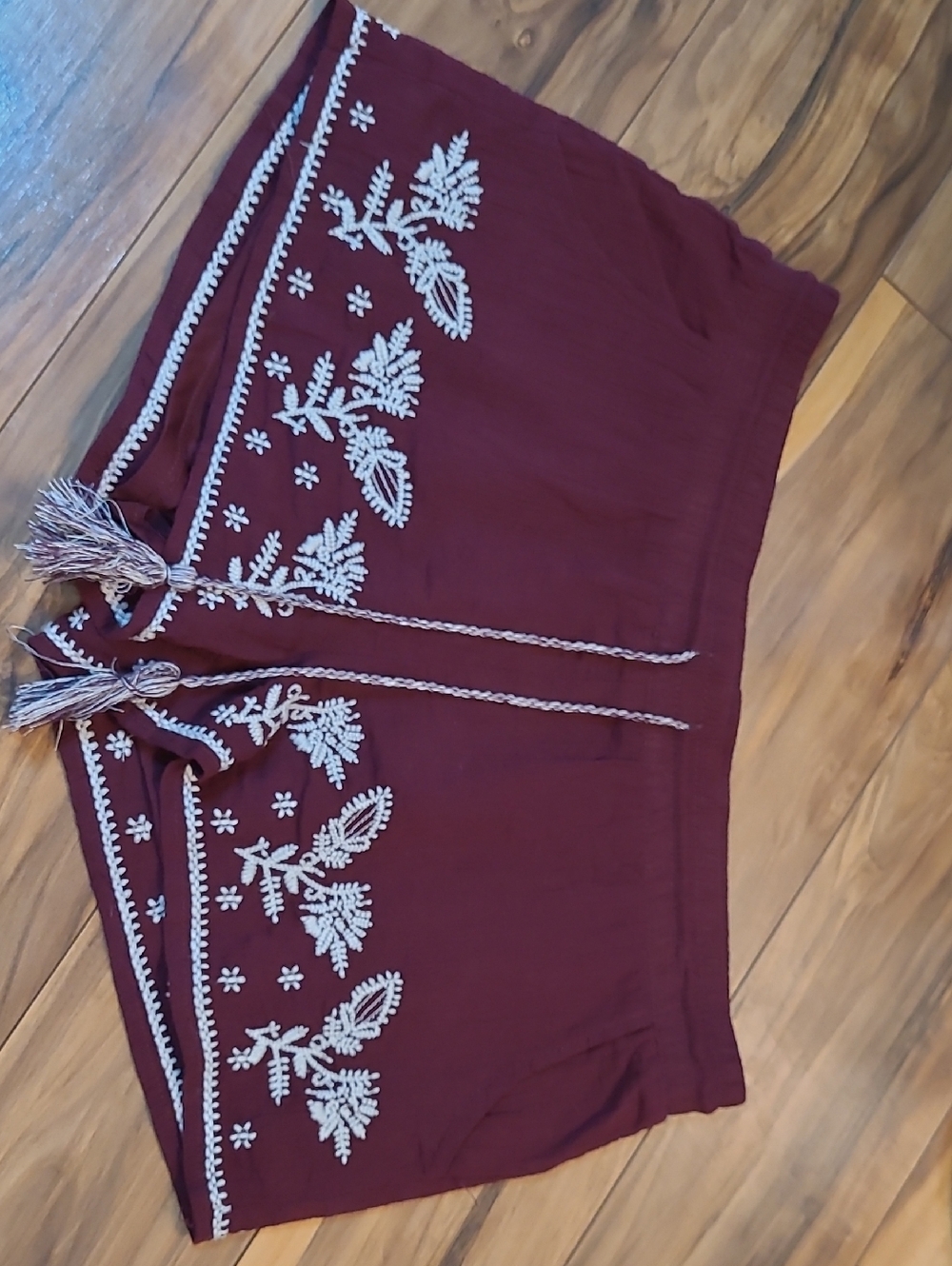 Mudd Burgundy White Embroidery Elastic Waist Shorts